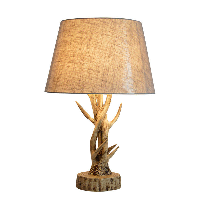 Tissu luminaire beige lumière conique 1 ampoule Éclairage de bureau traditionnel avec conception de branche d'arbre