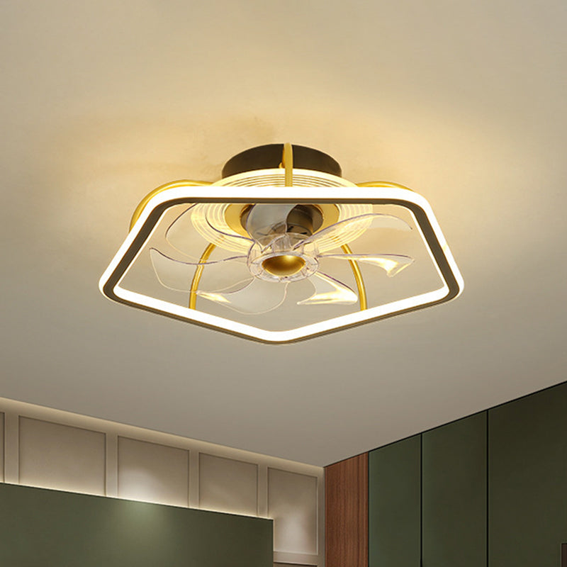 Pentagon Hanging Fan Light Contemporary Acryl 19 "W LED Schlafzimmer Semi Flush Mount in Schwarz/Gold, 7 Klingen