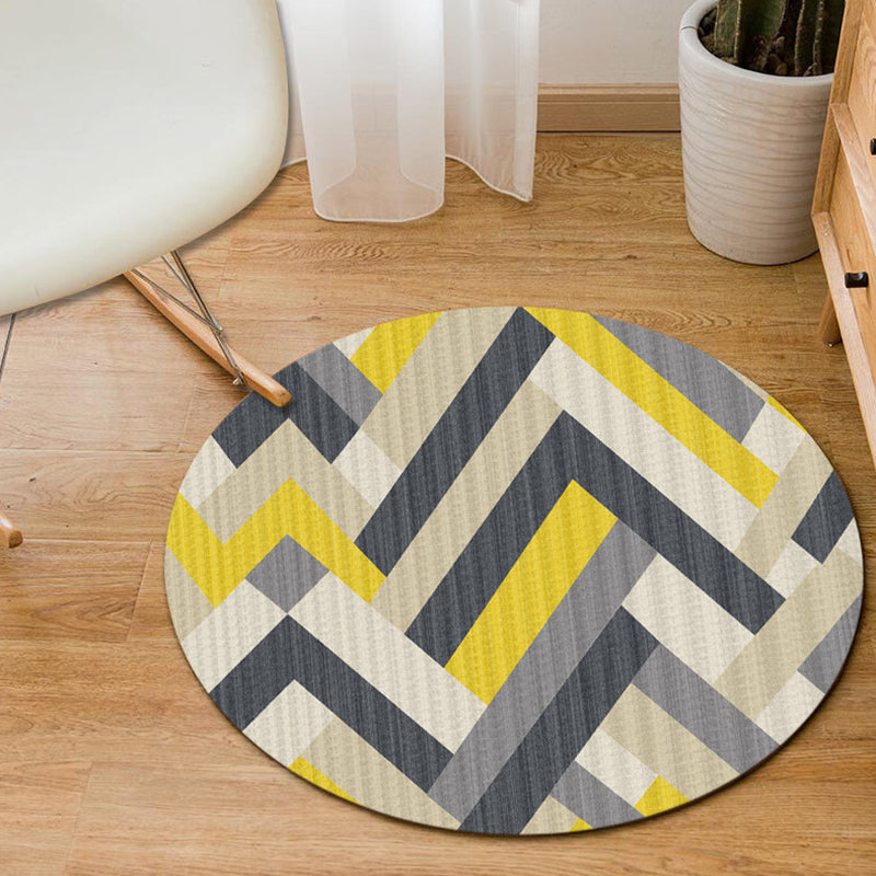 Modern Living Room Rug in Blue and Yellow Geometric Triangle Print Rug Polyester Stain-Resistant Area Rug
