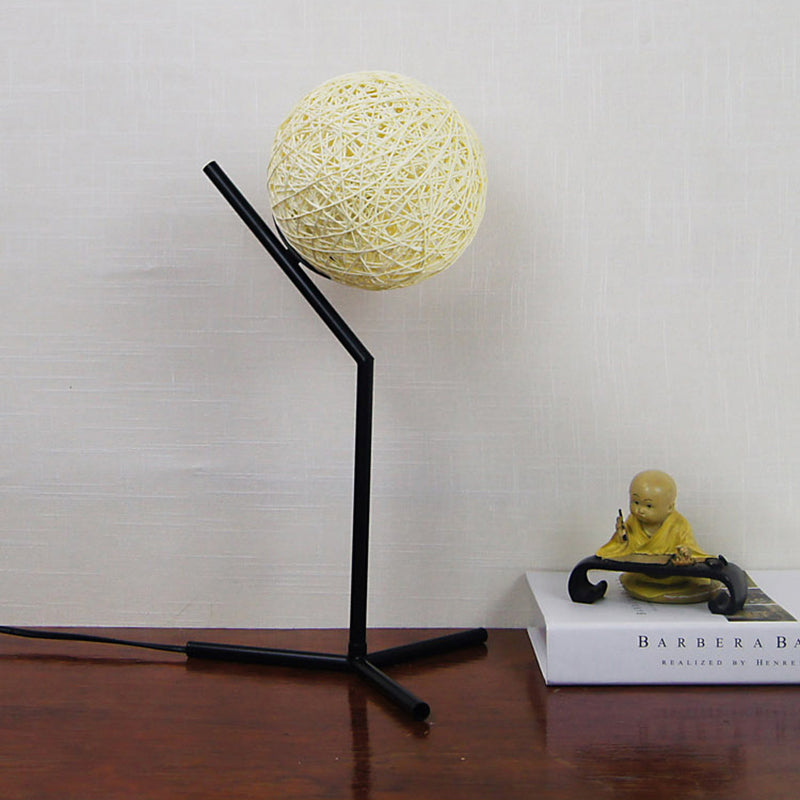 Lámpara de mesa de mesa de mesa de 1 luce estilo lodge de mano con sombra de globo en blanco