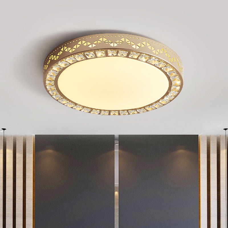 Circular Ceiling Flush Simple Hand-Cut Crystal LED Bedroom Flush Mount Fixture in Gold