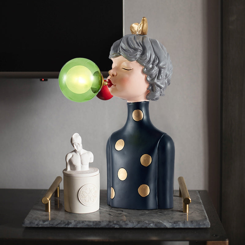 Lámpara de lámpara de la luz de la luz del escritorio de resina de la chica de burbujas de burbujas.