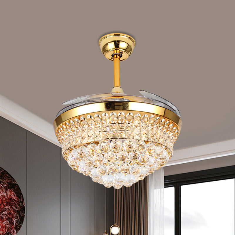 Verjüngte abgeschrägte Kristall -Halbblüte -Lampe Minimalist 19 "Breite LED GOLD HANGING LIFFLABEN mit 4 Klingen