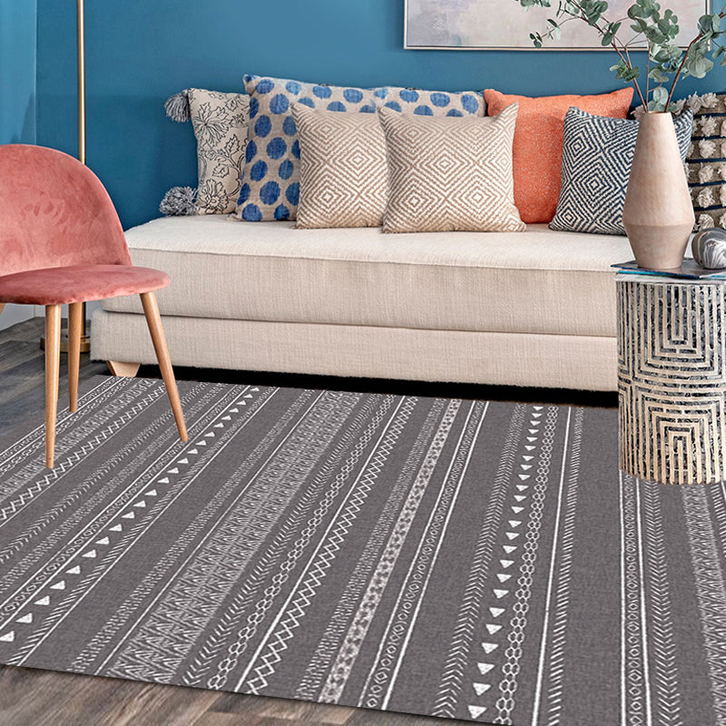 Retro Striped Pattern Rug Grey Polyester Rug Washable Pet Friendly Anti-Slip Carpet for Living Room