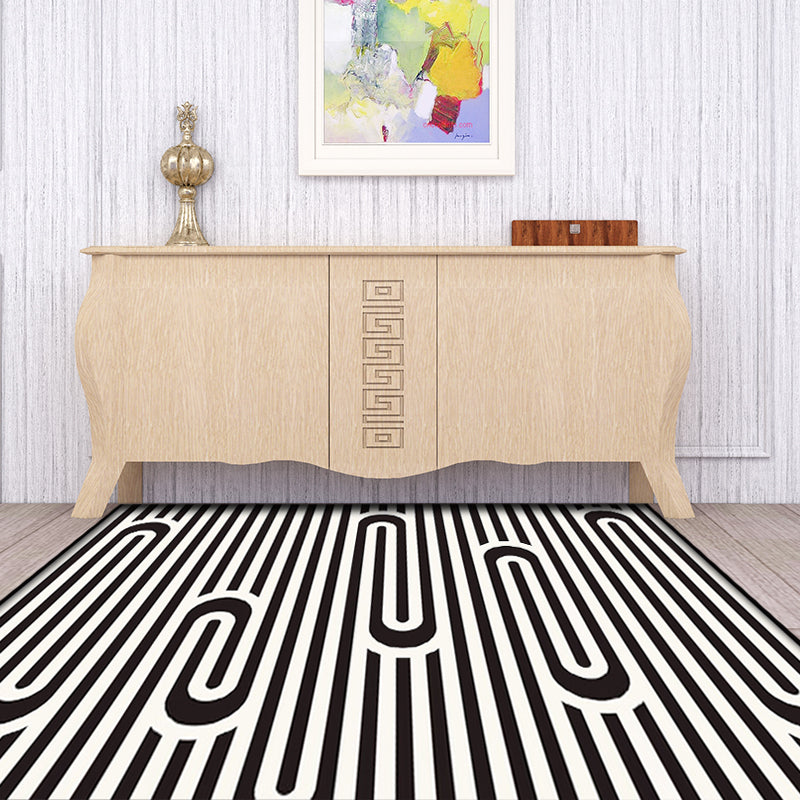 Modern Striped Pattern Rug Black and White Polyester Rug Washable Pet Friendly Non-Slip Area Rug for Living Room