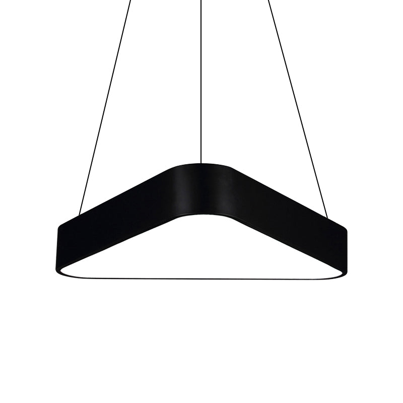18 "/23.5" Longing de suspensión de triángulo de metal largo LEJ MODERNA LED/NEGRO/NEGRO/plateado en luz blanca/cálida