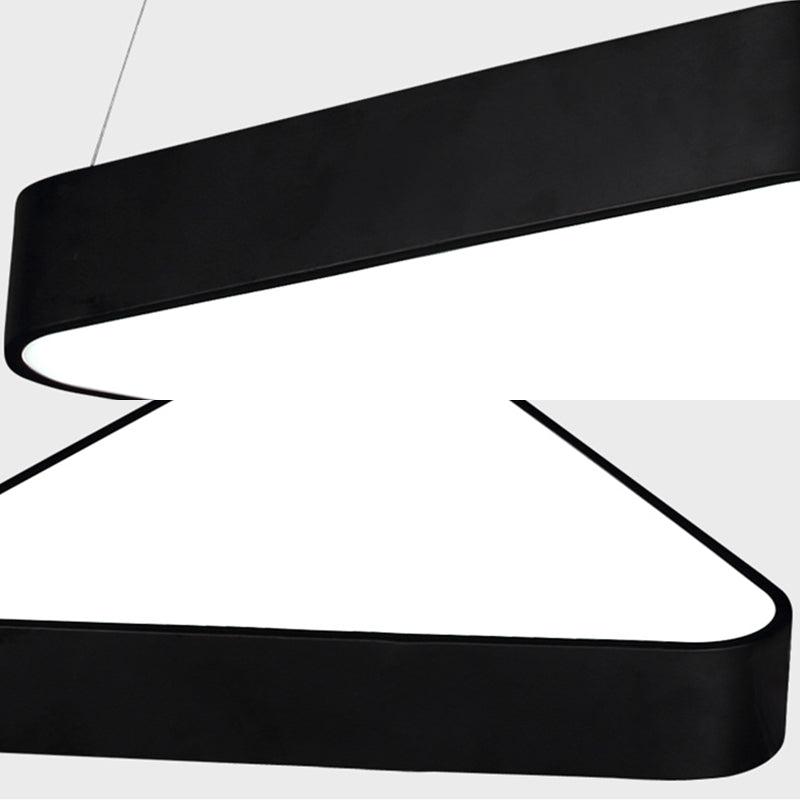 18 "/23.5" Longing de suspensión de triángulo de metal largo LEJ MODERNA LED/NEGRO/NEGRO/plateado en luz blanca/cálida