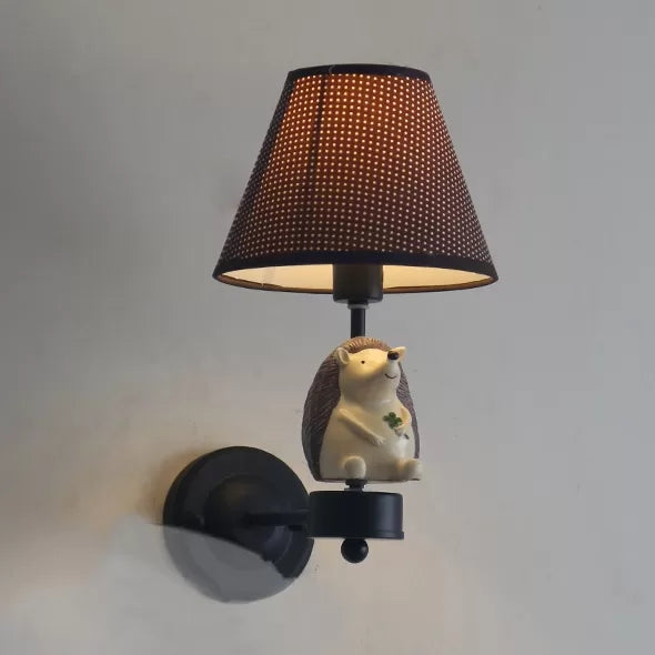 Mooi dierenmuurlicht met taps toelopende schaduw houten 1 kop sconce licht voor gangfoyer