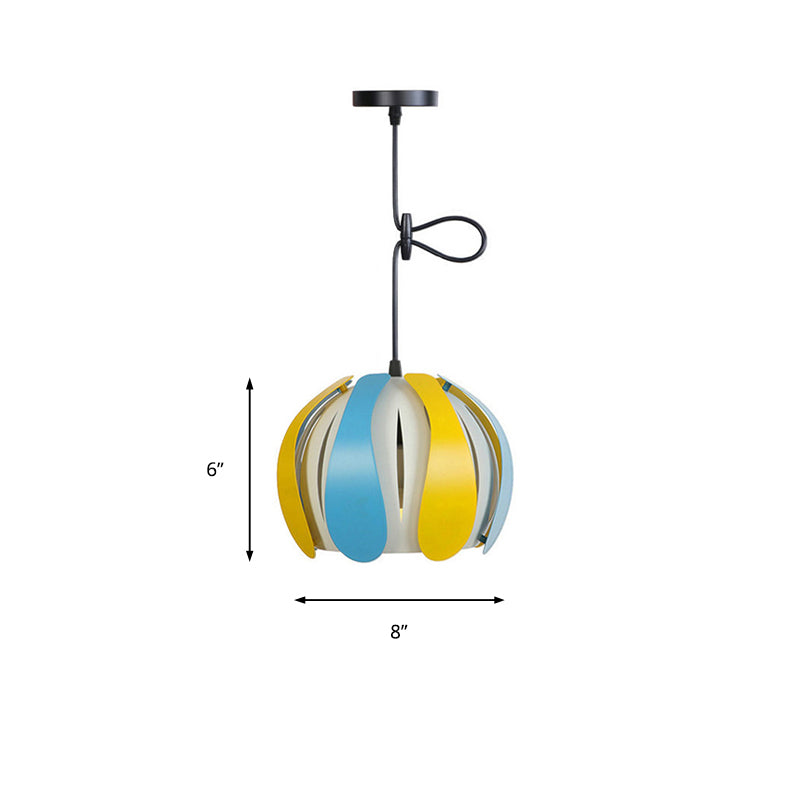 Plafonnage à teinte de bouffon métal