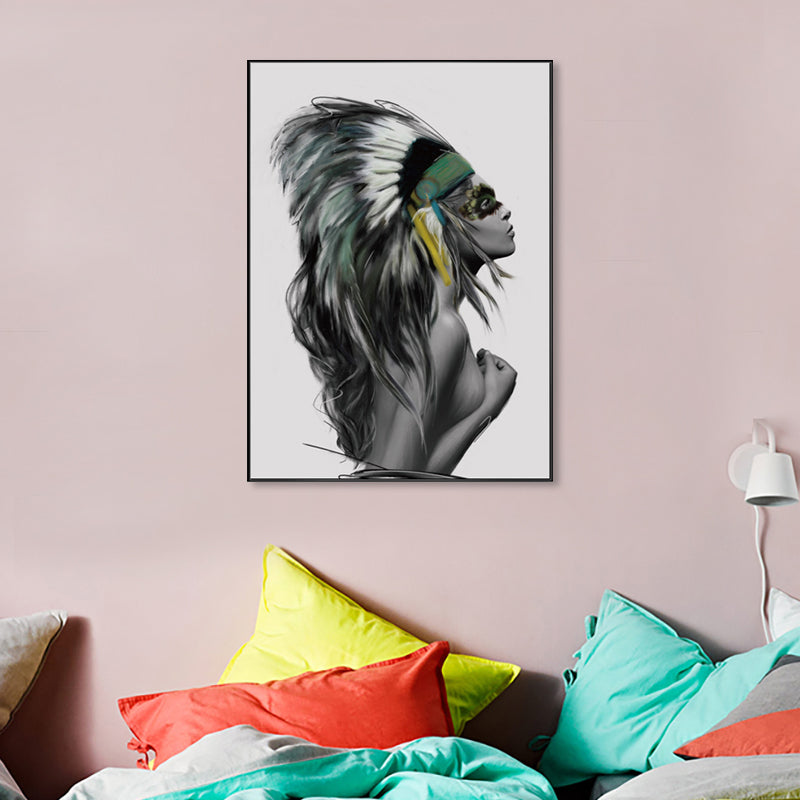 Toile de fille avec chapeau de plumes de couleur pastel, décoration murale texturée contemporaine pour le salon