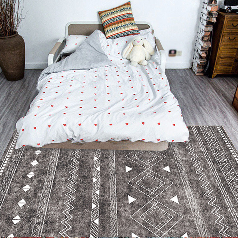 White and Black Bohemian Rug Polyester Striped Pattern Rug Pet Friendly Washable Anti-Slip Backing Carpet for Decoration