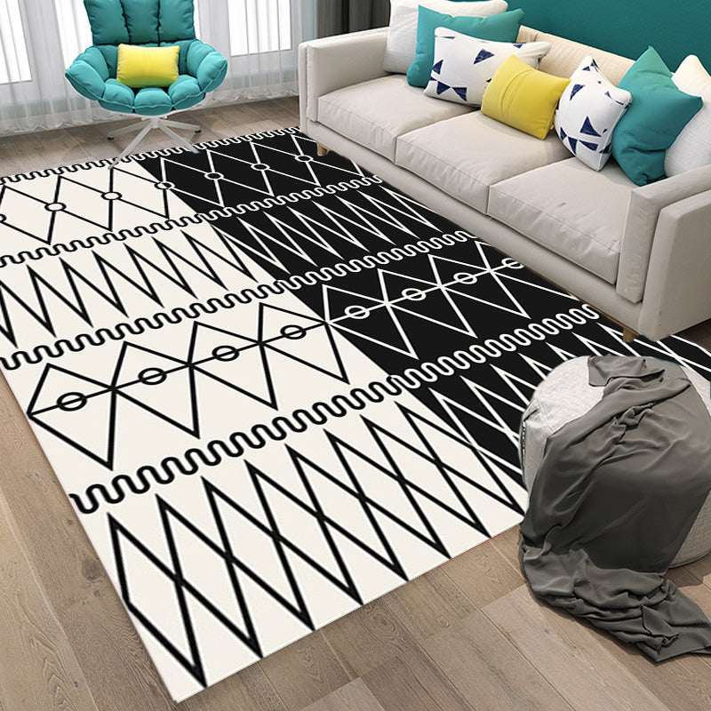 Retro geometrischer Muster Teppich schwarzer und weißer Südwesten Teppich Polyester Haustierfreundlicher Nicht-Rutsch-Rückenwaschableer Teppich für Wohnzimmer