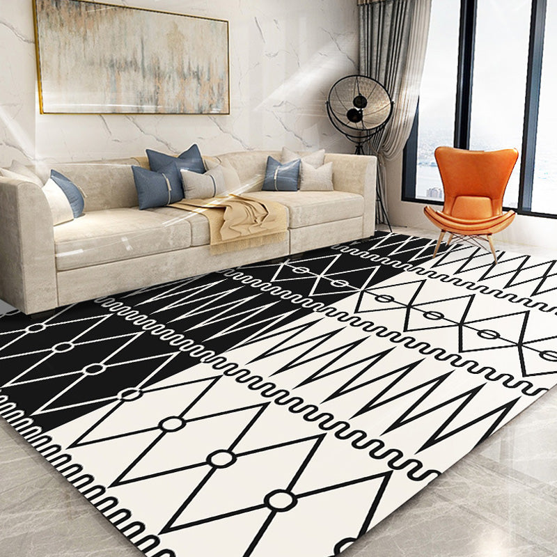 Retro Geometric Pattern Rug Black and White Southwestern Rug Polyester Pet Friendly Non-Slip Backing Washable Area Rug for Living Room