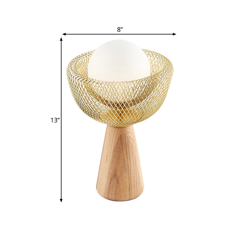 Illuminazione da comodino a ciotola Lampada da scrivania in legno modernista in metallo con 1 lampadina per camera da letto in beige con paralume in vetro opale sferico