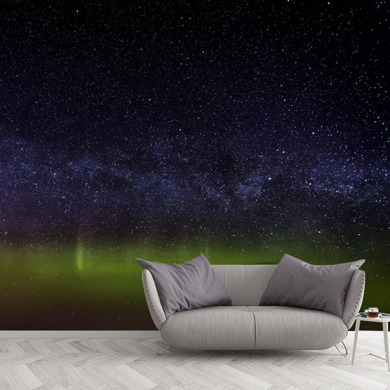 Galaxy Star Above Aurora Mural Modern Art Non-Woven Wall Covering in Black-Green