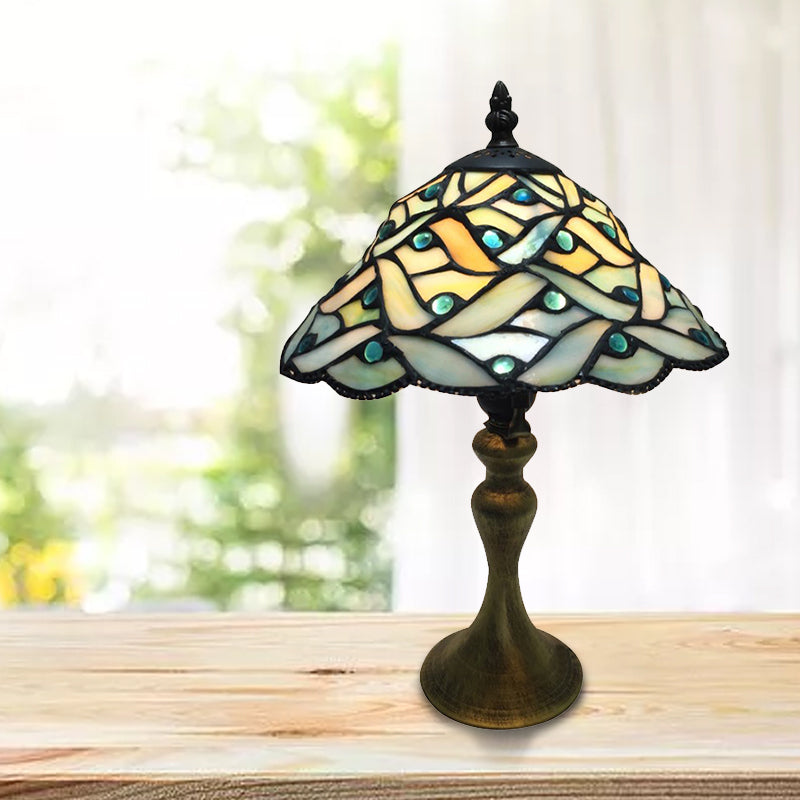 Lampada da scrivania conica in vetro colorato per sala studio 1 luce Lampada da scrivania antica Tiffany in verde per comodino