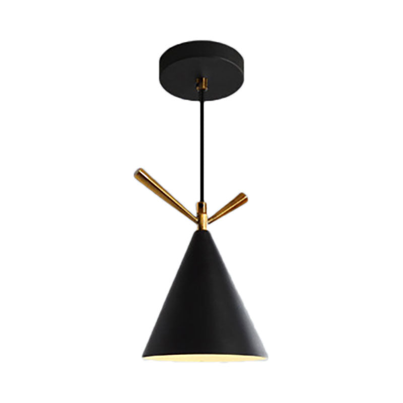 Iluminación colgante de cono de estilo nórdico 1 lámpara colgante de metal ligero para cafetería de restaurantes