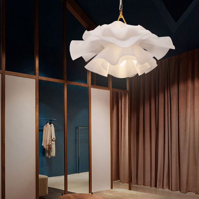 Modern Stylish Flower Suspension Light Single Head Acrylic Pendant Light in White for Bedroom