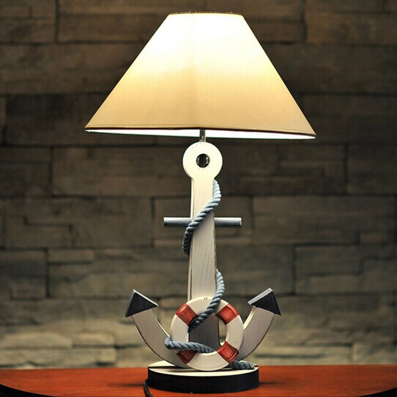 Lampada da scrivania bianca singolo blub single blub in tessuto conico con base in legno di ancoraggio