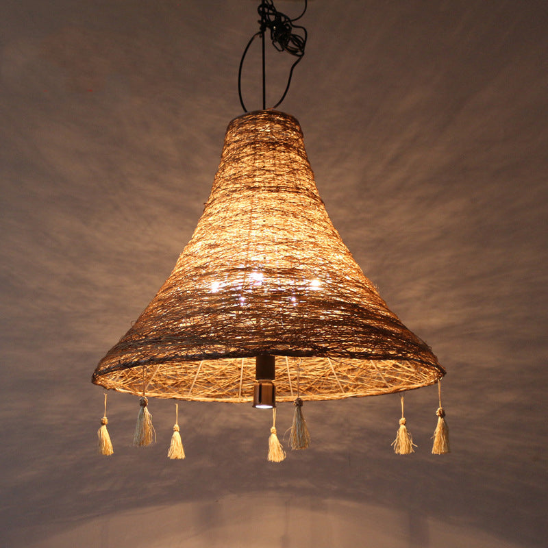 Colgante de suspensión de cuerda de Manila acampanada Asia 23.5 "/31.5" Ancho 3 Bulbos Luz de candelabro amarillo con Tassel Deco