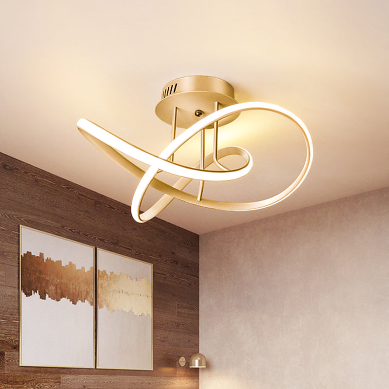 Geknotete Deckenleuchte, moderne Metallschlafzimmer-LED-Halbbündiglampe in Gold