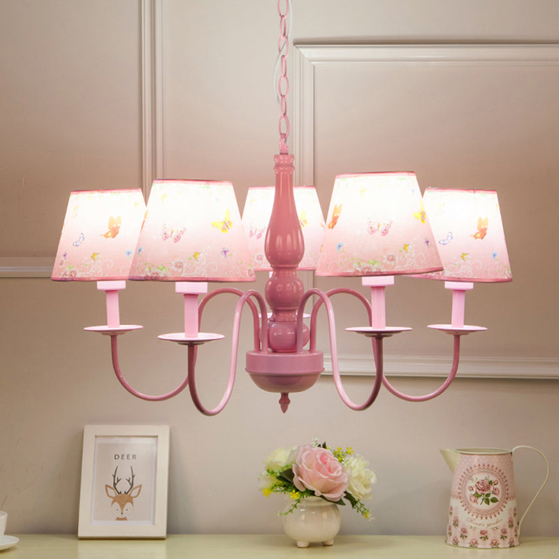 Pink Butterfly Pendant Light 5 Heads Contemporary Metal Chandelier avec une teinte en tissu pour la chambre de filles