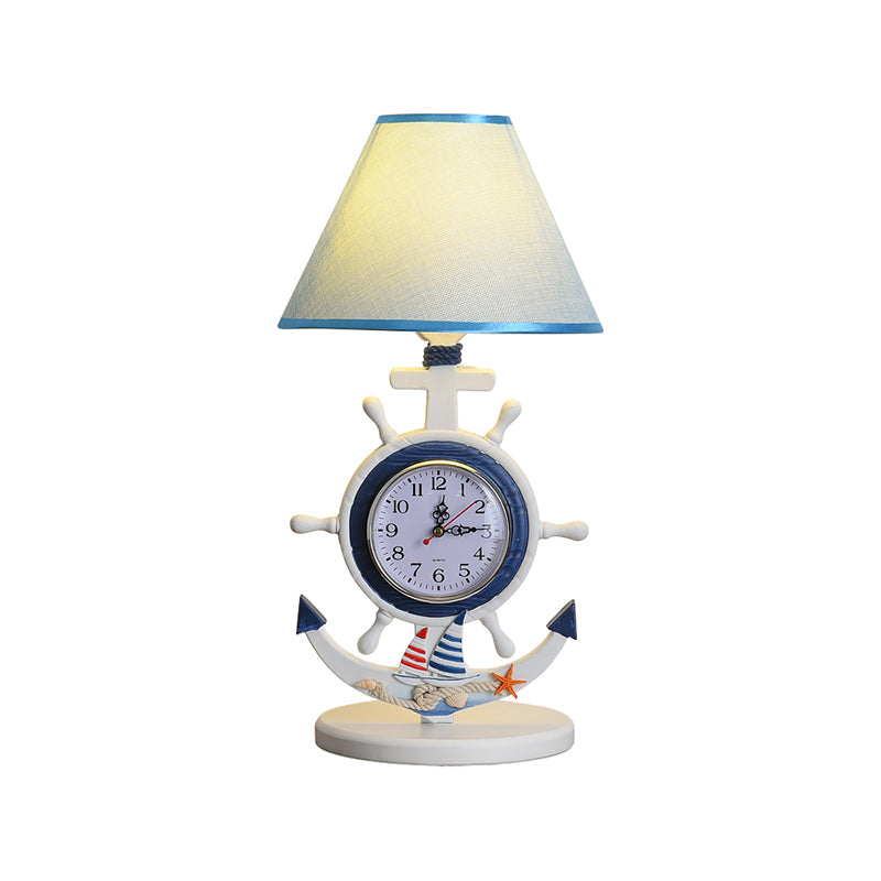 1 lámpara de escritorio de bedchamber de bulbo Luz de mesa azul para niños con sombra de tela cónica y diseño de reloj