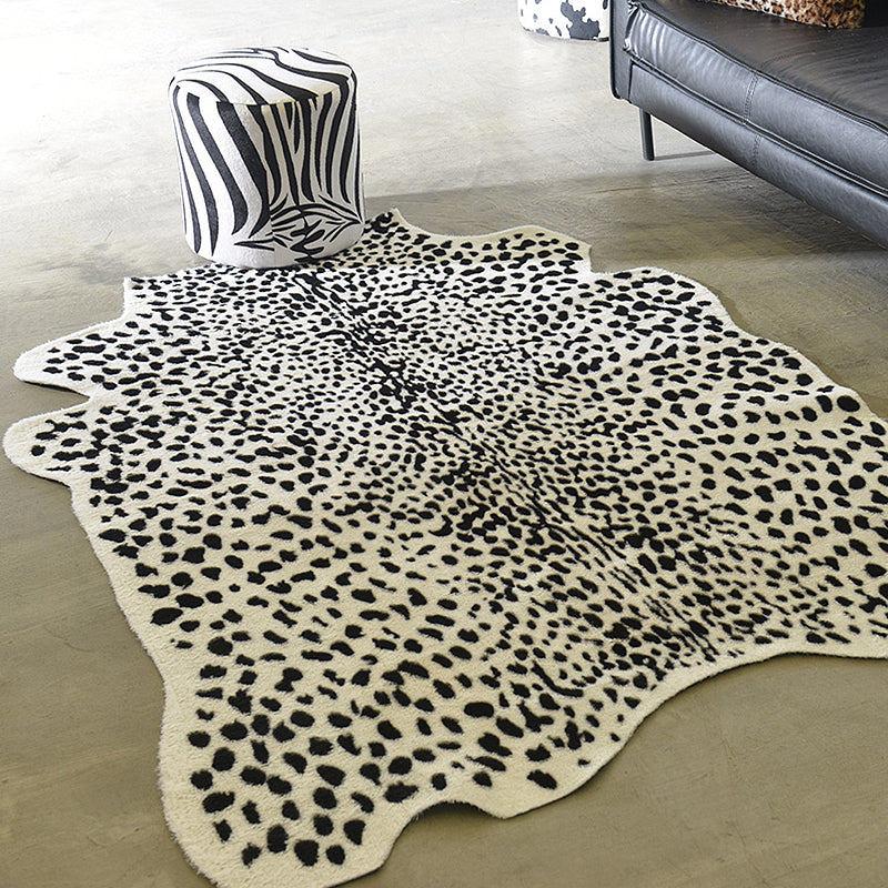 Unique Leopard Pattern Rug Nordic Rug Polyester Washable Non-Slip Pet Friendly Carpet for Living Room