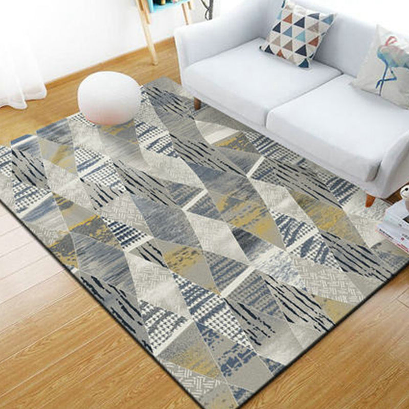 Multi Color Modern Style Rug Polypropylene Triangle Area Carpet Easy Care Indoor Rug for Home Decor