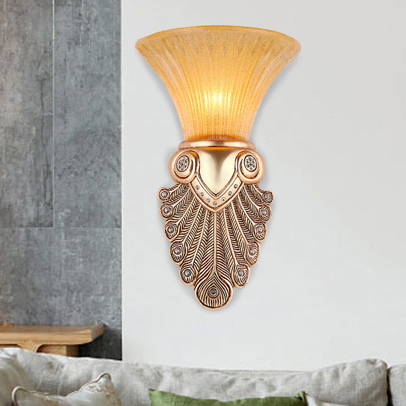 Umgekehrtes Glockenschlafzimmer Wandleuchte Lagelhaus Opal Fleuchtetglas 1-Köpfen goldene Wandleuchte mit Pfauenfeder, 10 "/13" breit
