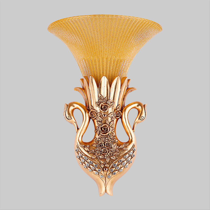 Dual Swan Sent Sent Sent Senting Lamp Lamphouse Resin Resin Single Gold Gold Lighting Idea con sombra de vidrio estriado