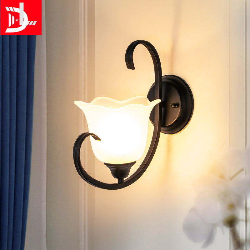 Salón de dibujo floral pared apliques country vidrio lechoso simple idea de iluminación de pared negra con brazo de desplazamiento
