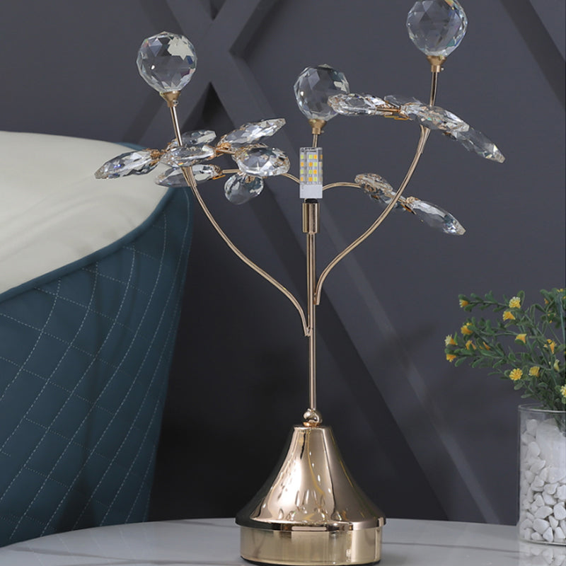 Facettierte Kristallkugel und Blatt Nachtlampe modernistische Einzelkopftischleuchte in Gold