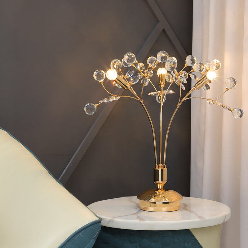 Lampada da comodino in cristallo smussato a globo Stile semplice 3 luci Illuminazione da scrivania in oro con piedistallo circolare