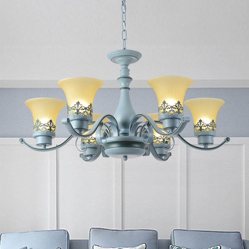 Lampaggio del lampadario svasato nordico vetro ambra a 6 luci da soggiorno appeso lampada a soffitto con braccio sinuoso in blu
