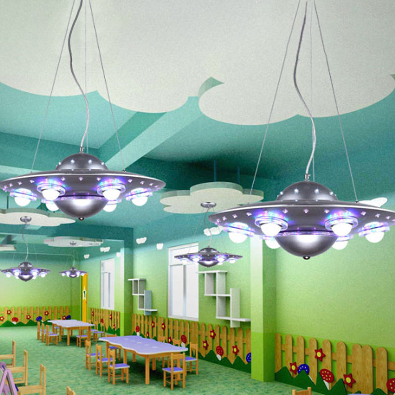 Il piattino volante in metallo appeso il lampadario cartone animato integrato a sospensione Luce a soffitto in argento/blu scuro