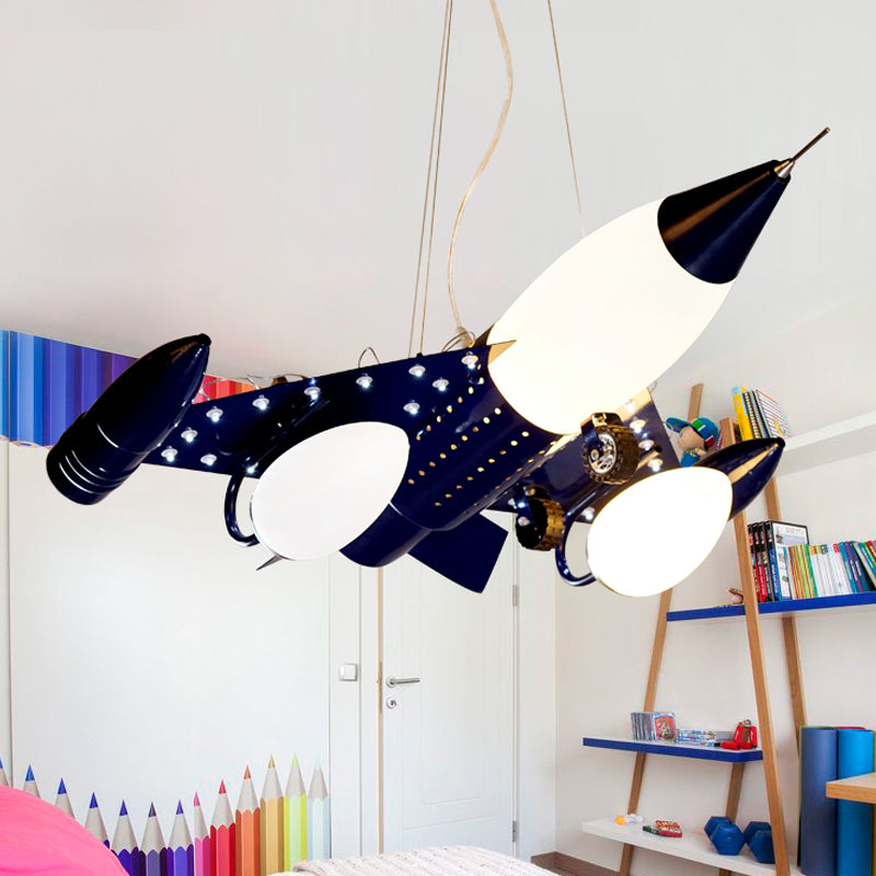 Carton de pendentif avion bleu foncé 3 têtes d'éclairage de lustre en verre opal pour la chambre des garçons