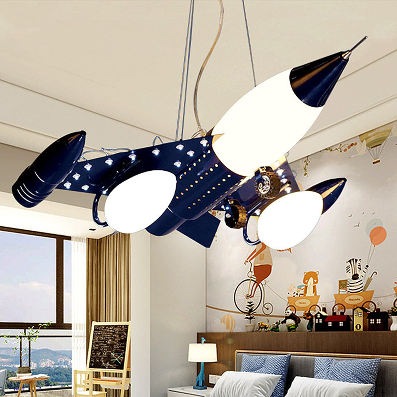 Carton de pendentif avion bleu foncé 3 têtes d'éclairage de lustre en verre opal pour la chambre des garçons