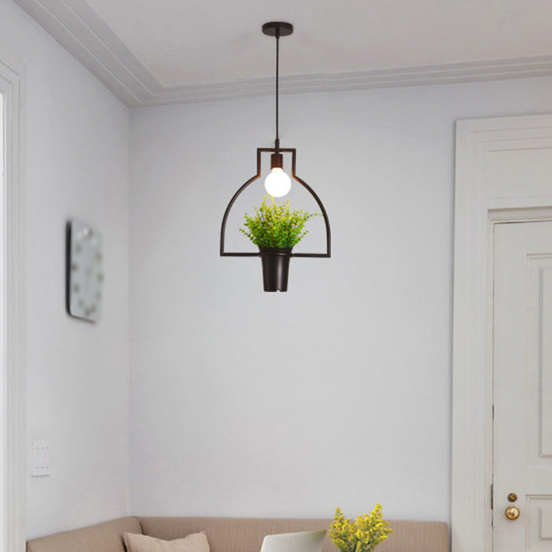 Einzelpflanze Anhänger Beleuchtungsbehandlung rustikales Dreieck/quadratisches/ovales Rahmen Eisenhängerlampe in Schwarz