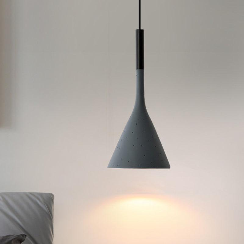 Bar de cuisine en forme d'entonnoir Pendant le pendentif en aluminium 1 ampoule Nordic Style suspendue plafond plafond en rouge / blanc / noir