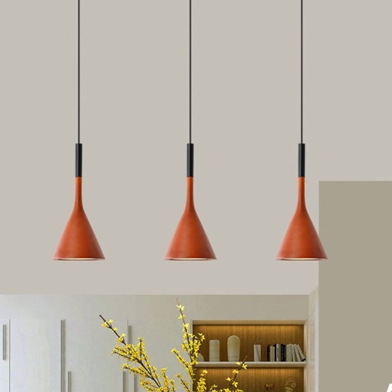 Bar de cuisine en forme d'entonnoir Pendant le pendentif en aluminium 1 ampoule Nordic Style suspendue plafond plafond en rouge / blanc / noir