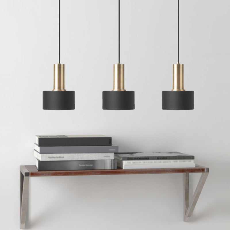 Lampe suspendue nordique 1 bulbe noir et or rond / cône / cylindre pendentif suspendu à la nuance de fer pour la cuisine