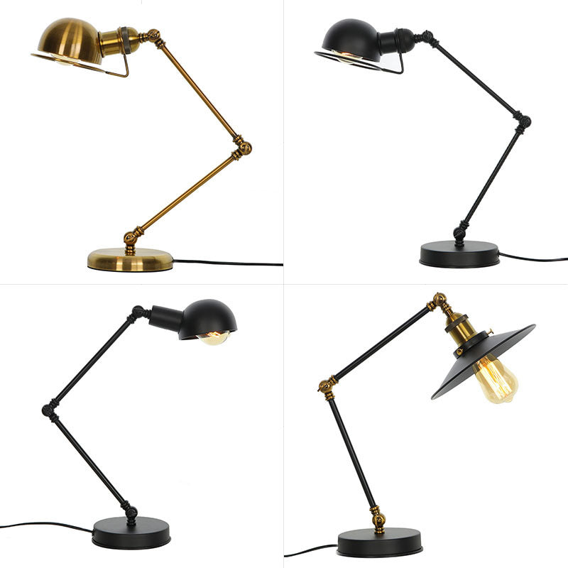 Lampada da comodino antica con braccio oscillante Lampada da tavolo singola in metallo con paralume a cupola e protezione in filo in ottone/nero