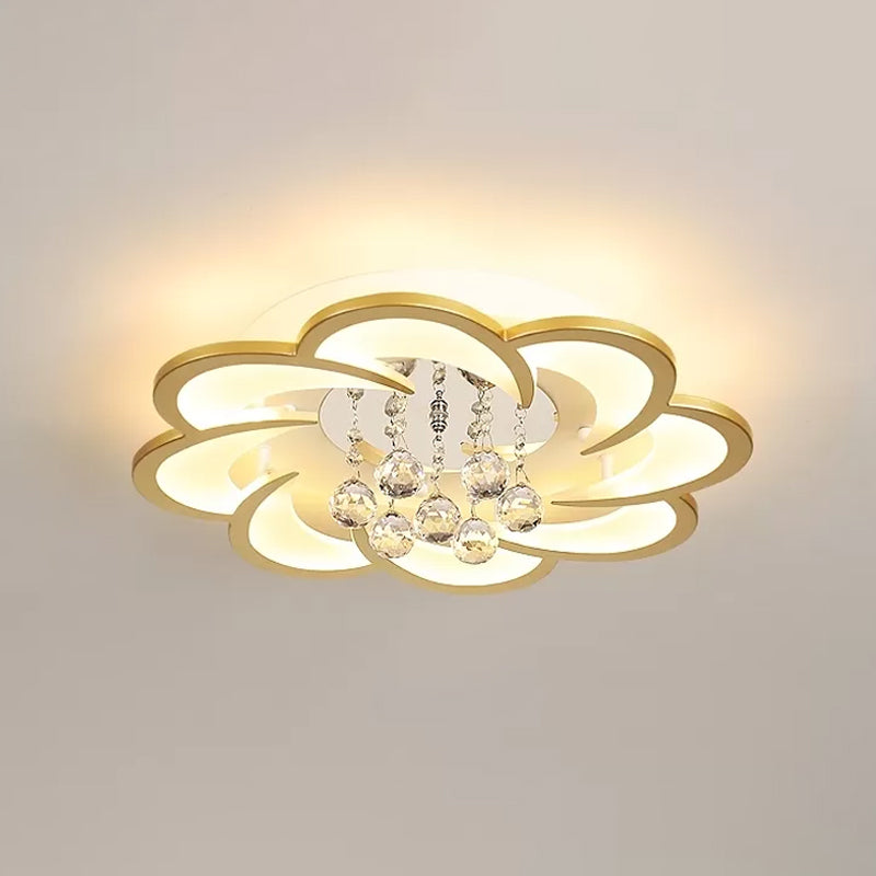 Modernist Petal Flush Ceiling Light Fixture Acrylic 20.5"/27" W LED Bedroom Flushmount in Gold, Warm/White Light
