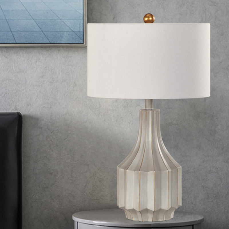 Lampada da tavolo da tamburo a 1 luce Countryside White/Beige Fabric LETTURA LIGHT LIBRIO CON BASE VASSEGGIO