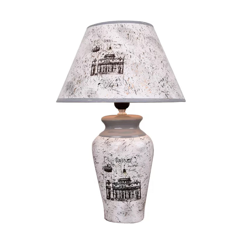 Lumière de nuit en vase gris simplicité de la lampe de bureau en porcelaine 1-Bulb avec ombre en papier conique