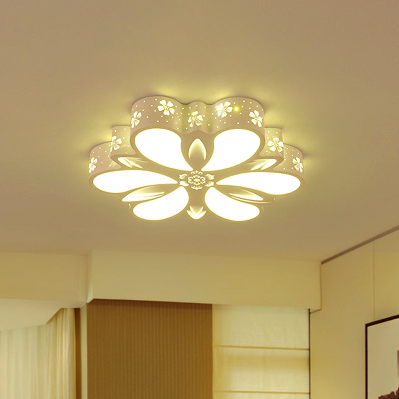 Cut-out Flower Flush Mount Ceiling Light Contemporary Acrylic White LED Flushmount Lighting in Warm/White/3 Color Light