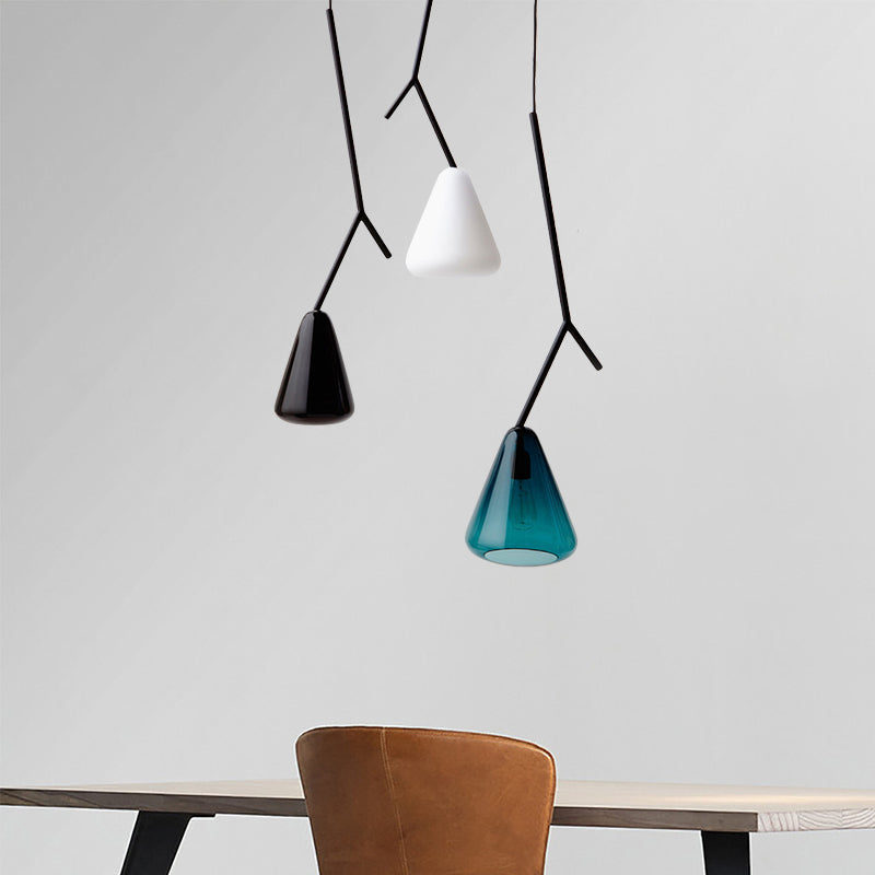 Zwart vertakking naar beneden verlichting hanger Noordse 1 lamp metalen gesuspendeerd verlichtingsarmatuur met conische blauw/zwart/wit glasschaduw