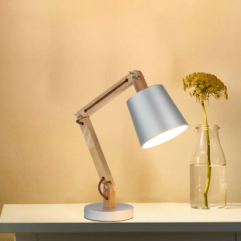 Lampada da scrivania moderna con paralume a secchiello in argento, lampada da lettura moderna in metallo a 1 luce con braccio oscillante in legno