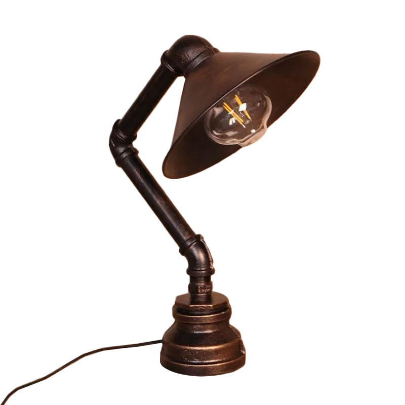 Lampada da comodino industriale a 1 luce conica in ferro da comodino con braccio piegato in bronzo